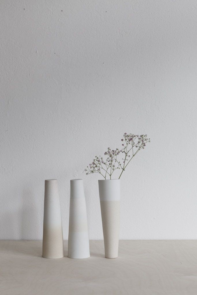 Minimalistic Ceramic Vases by Kirstie van Noort | Photo by Studio Oink