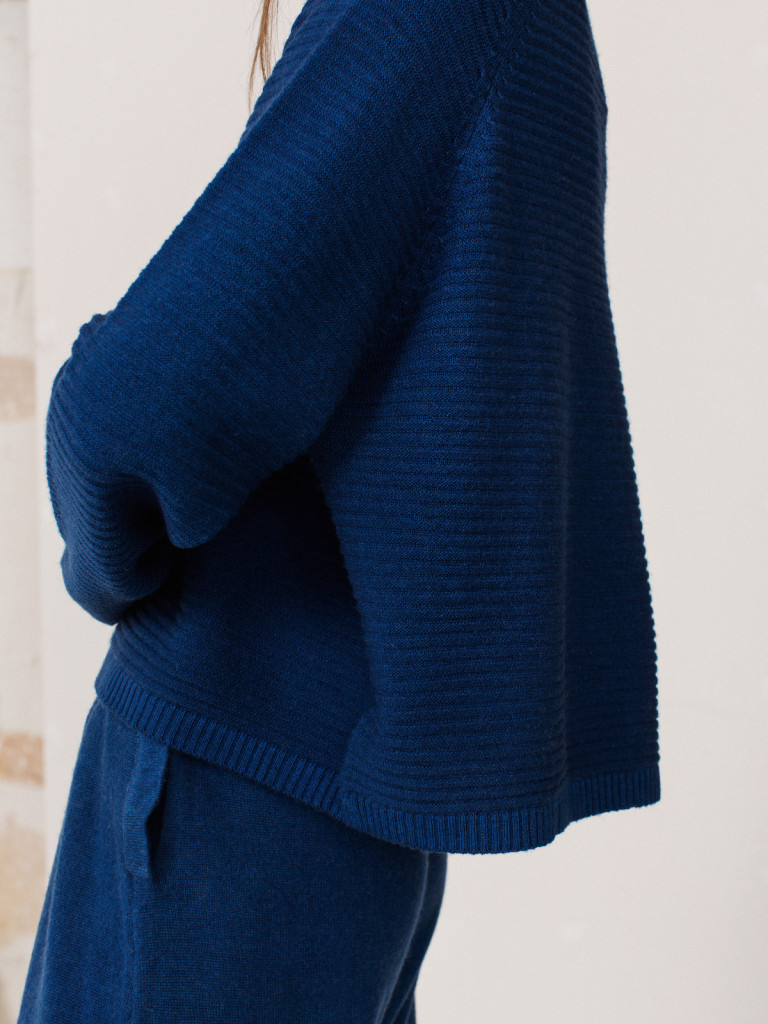 Arela | Finnish fashion brand | Cashmere knits & cotton jersey