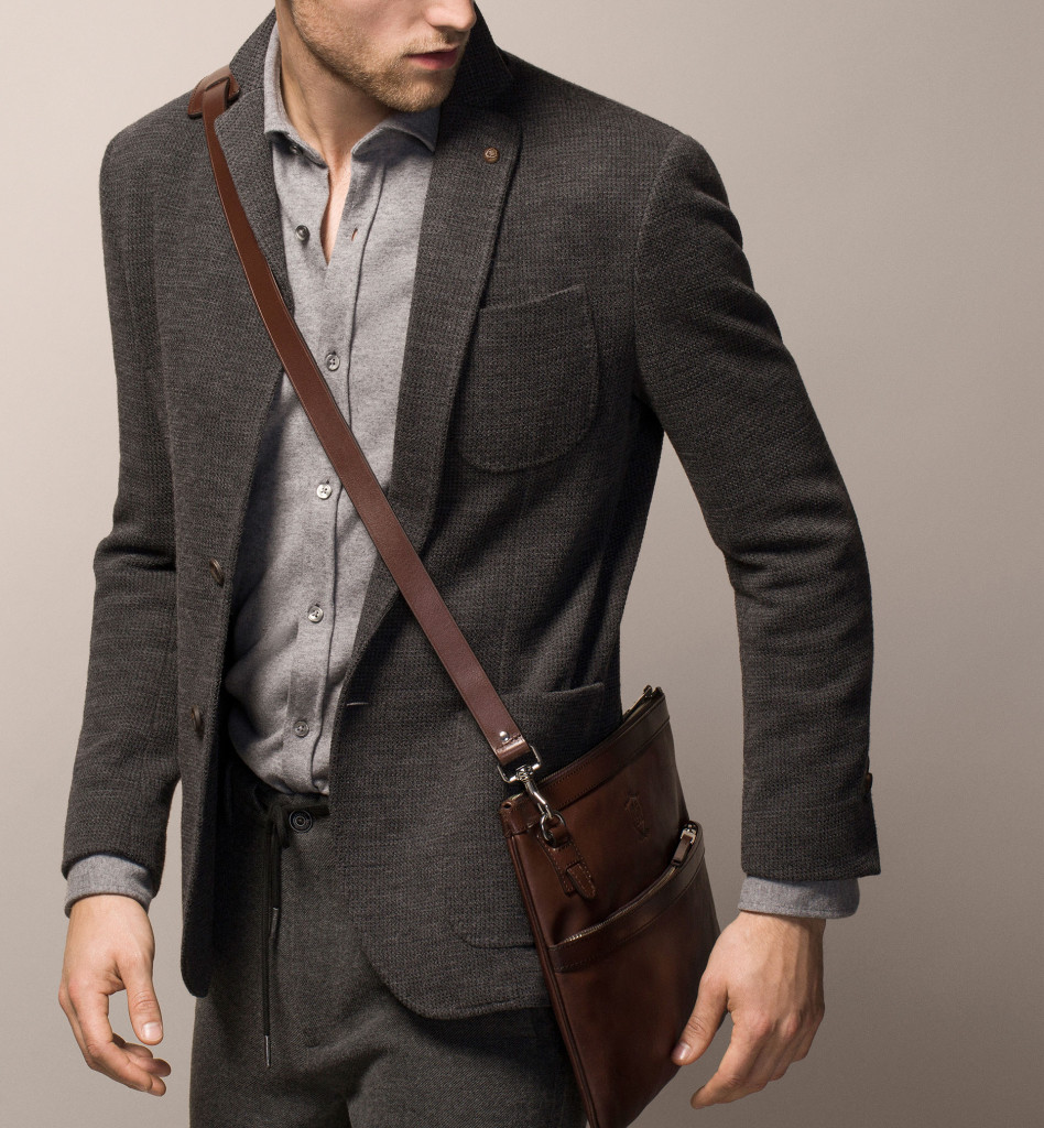 Brown leather messenger bag for men by Massimo Dutti | Designer's Gift Guide for Men