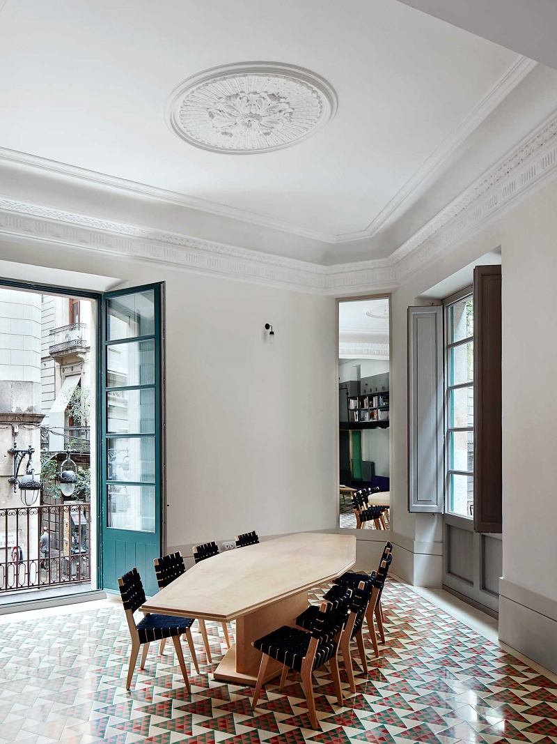 Carrer Avinyo in Barcelona by David Kohn Architects #floortiles