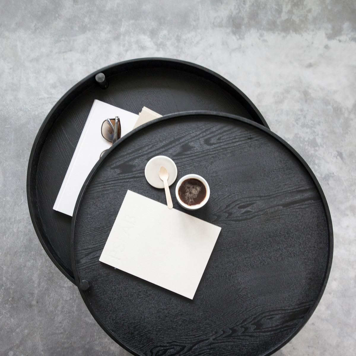 Turning Table by Menu | black wood