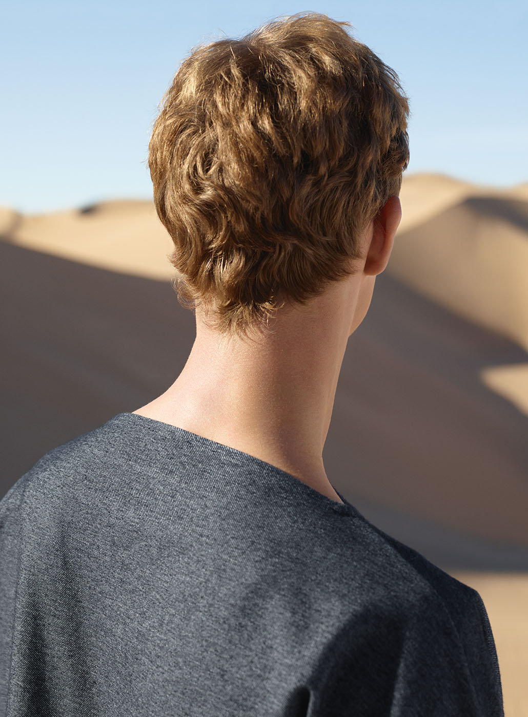 COS summer campaign for men | minimalistic fashion shooting in the desert