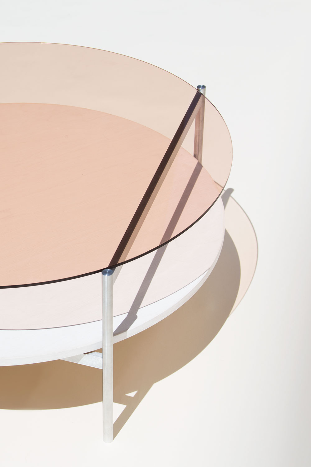 Yield | rose glas table