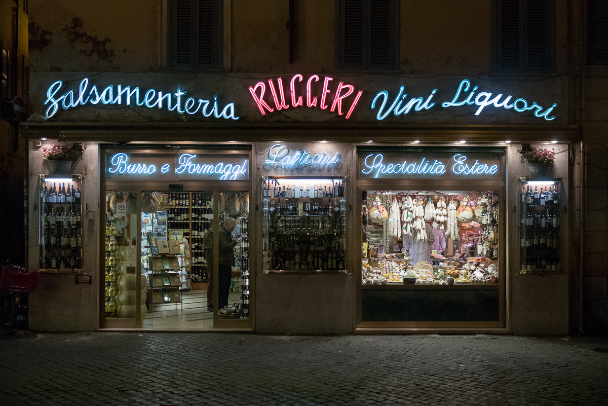 Italy by Night | Rucceri | Italian Store Signature